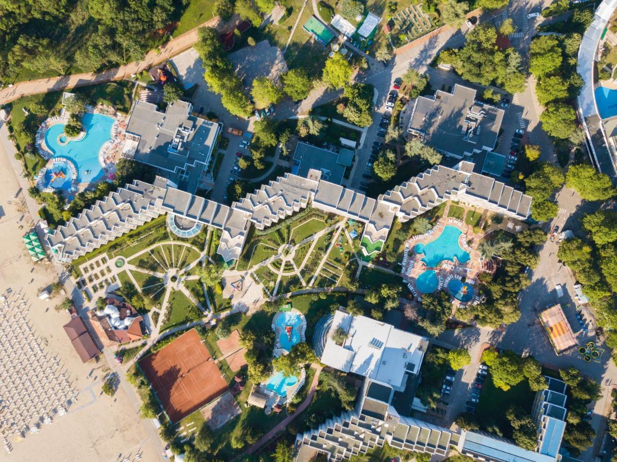 Hotel Laguna Garden Albena Exterior photo