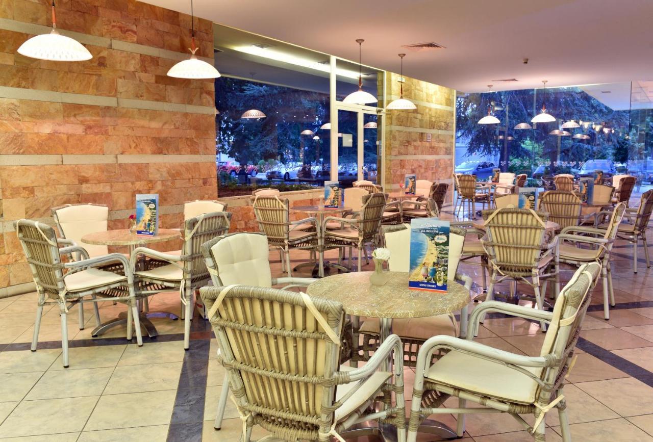 Hotel Laguna Garden Albena Exterior photo